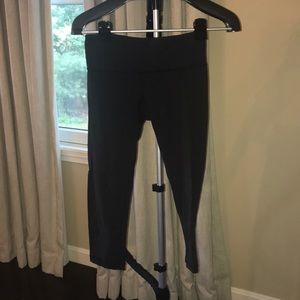 Lululemon crops